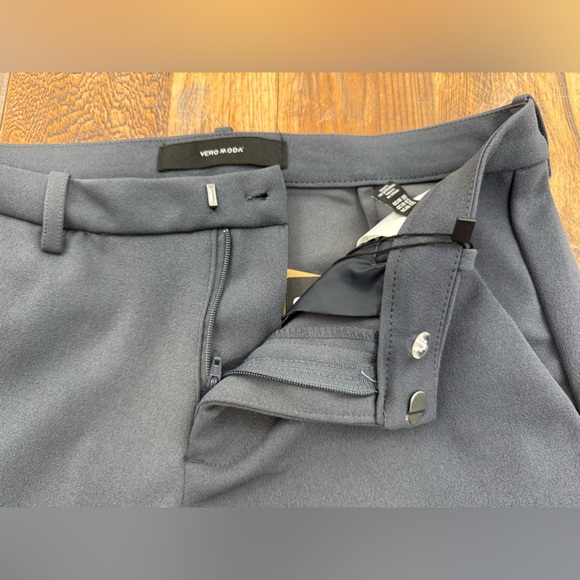 Vero Moda Women’s Slim Straight, Flat Front Dress Pants, Size M/30, Ombré Blue - Picture 3 of 13